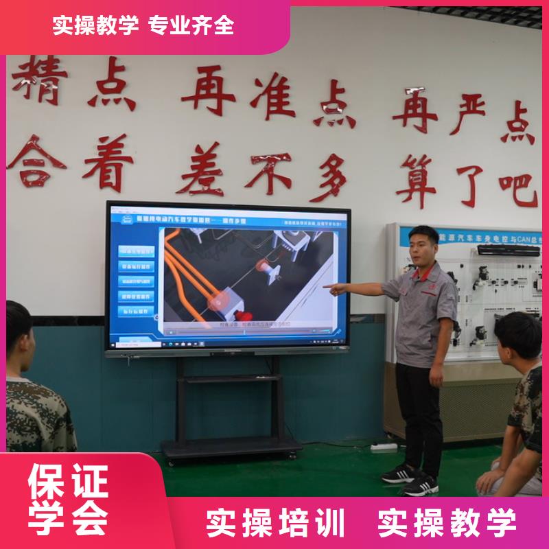 学汽修和学挖掘机哪个好就业不担心