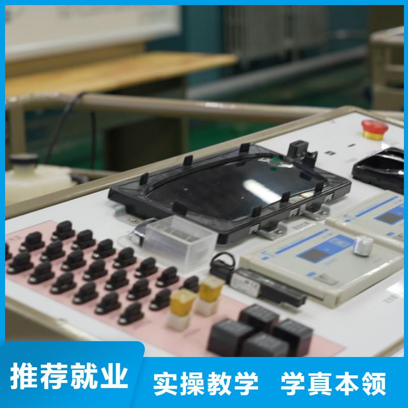 学汽修和学挖掘机哪个好就业不担心